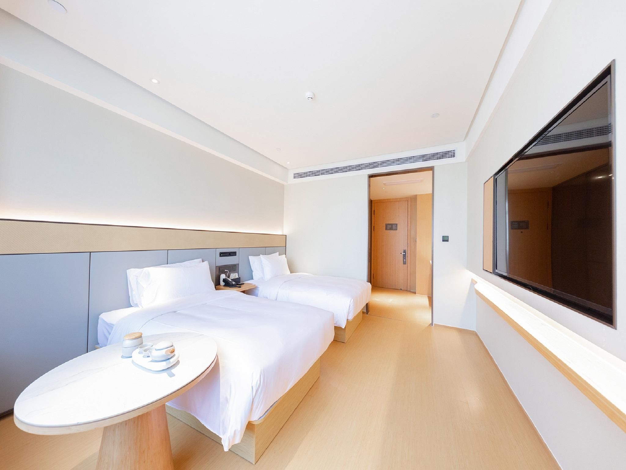 Twin Business Room