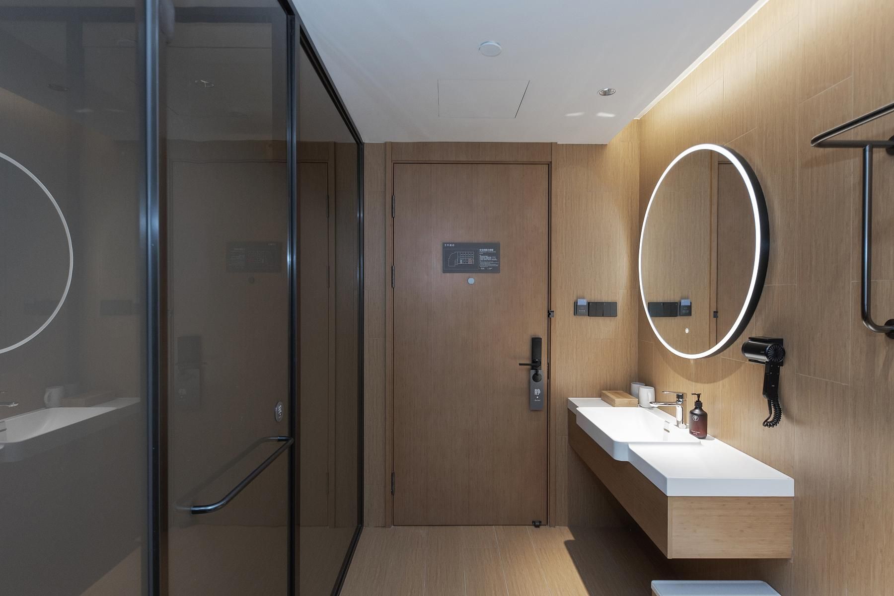 26853480_210813151500104936242