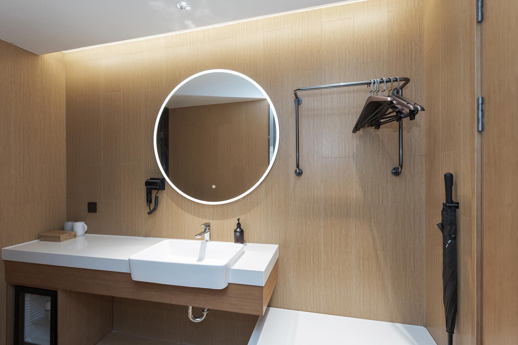 26853480_210813151500104936259