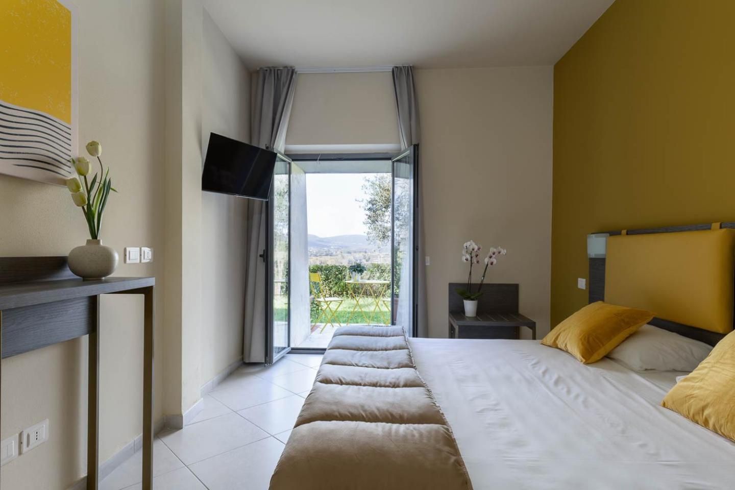 Tuscasì Aparthotel Basic Triple Room