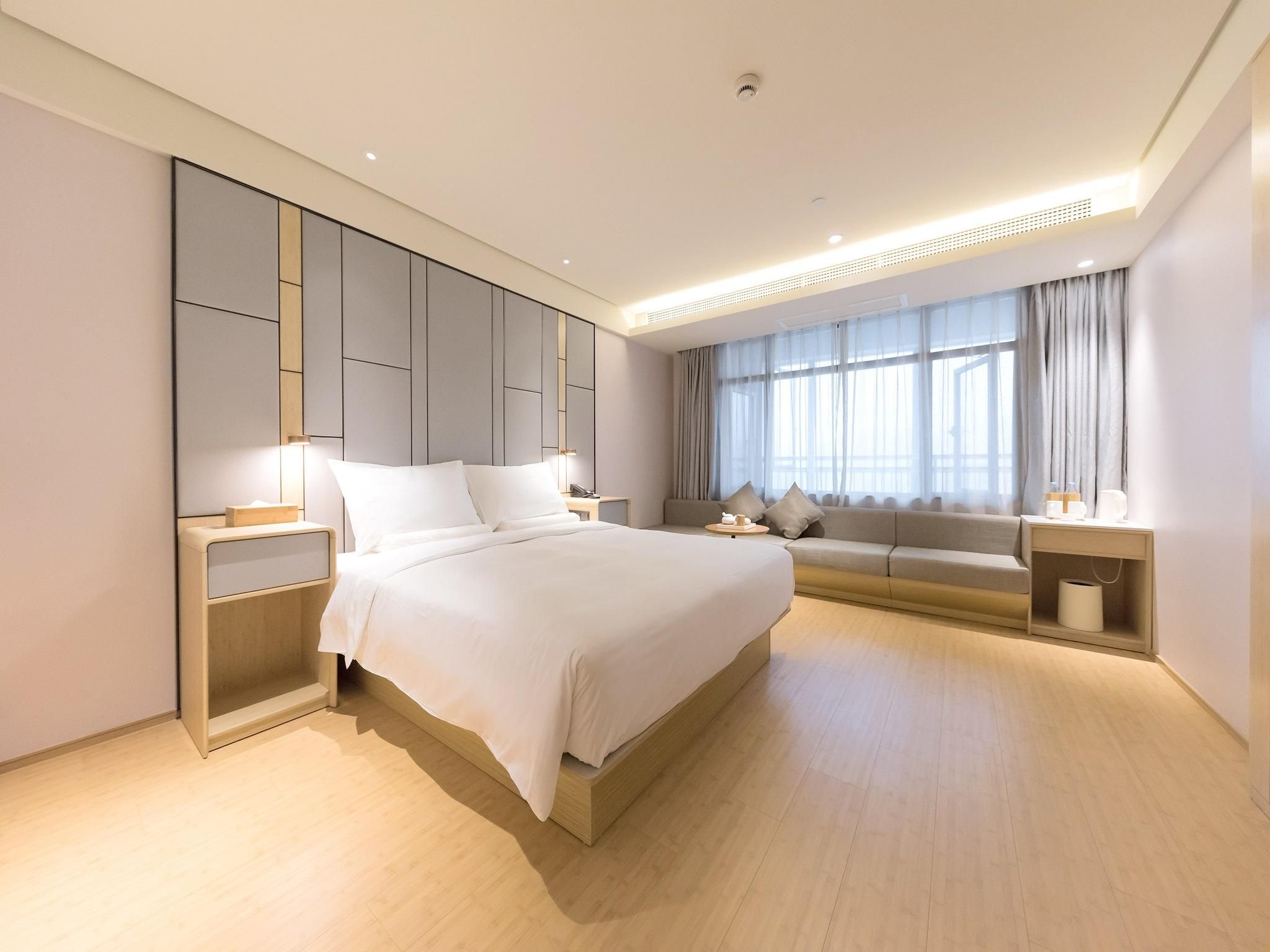 Huazhu - Deluxe Bed Room