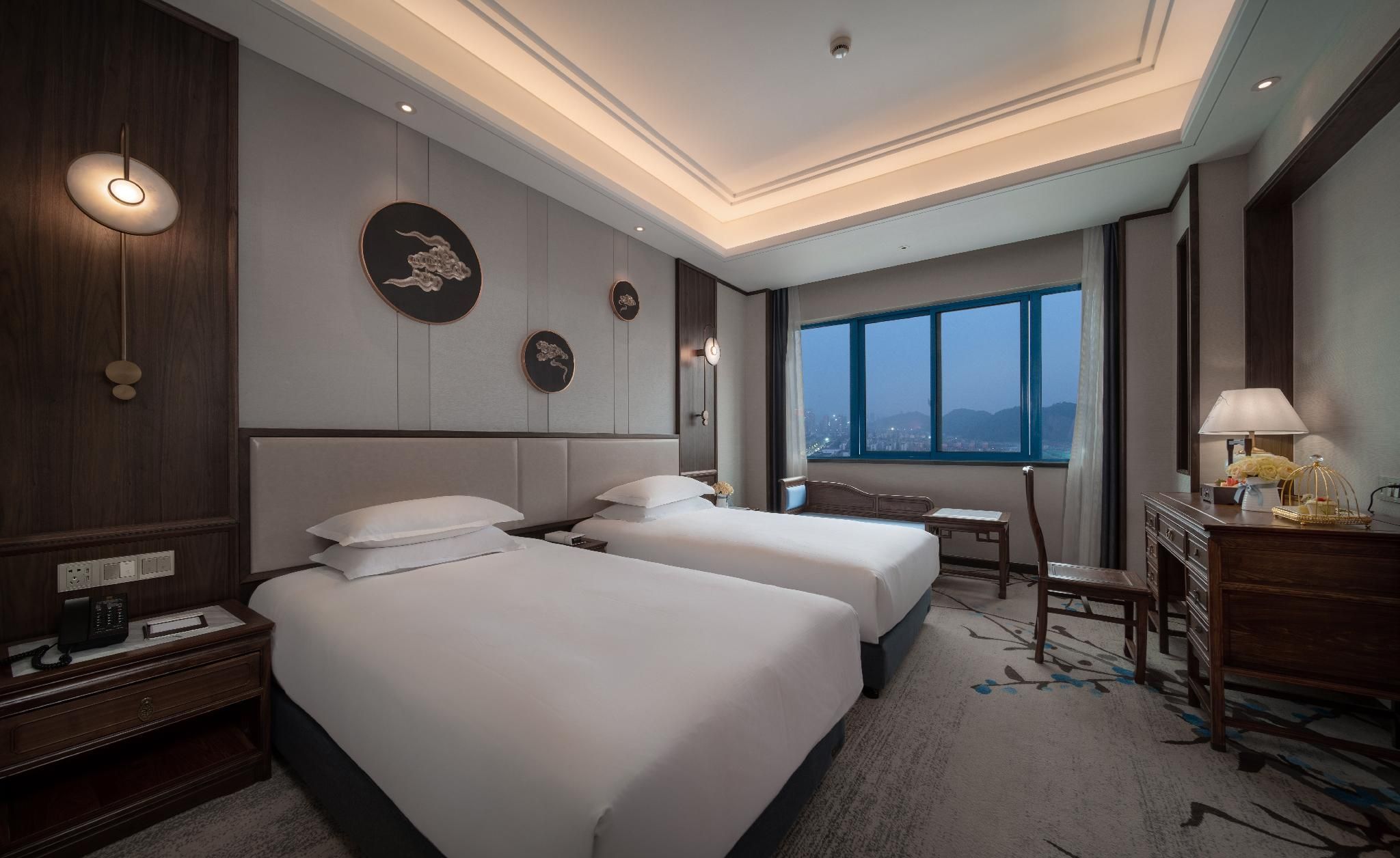2 Bed Twin Superior Room
