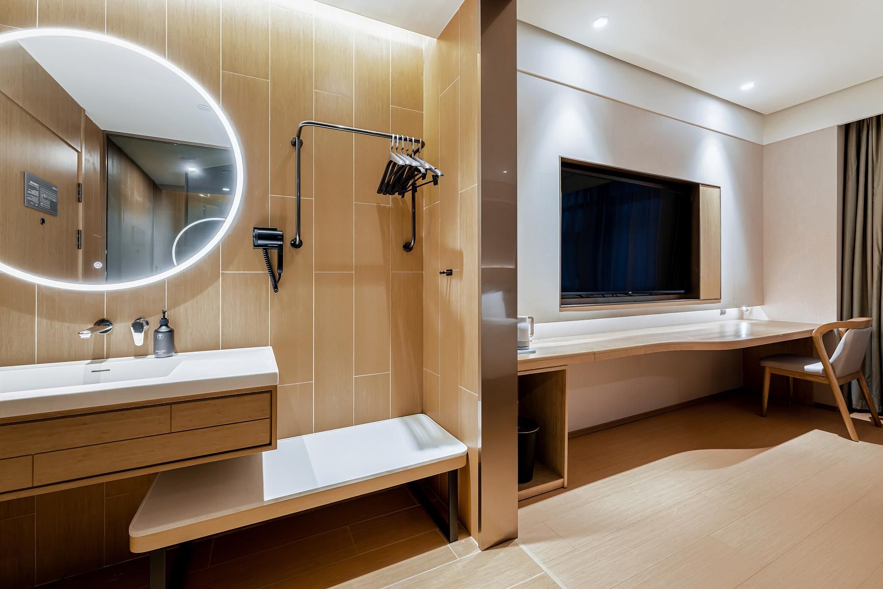 Business Queen Bed Room