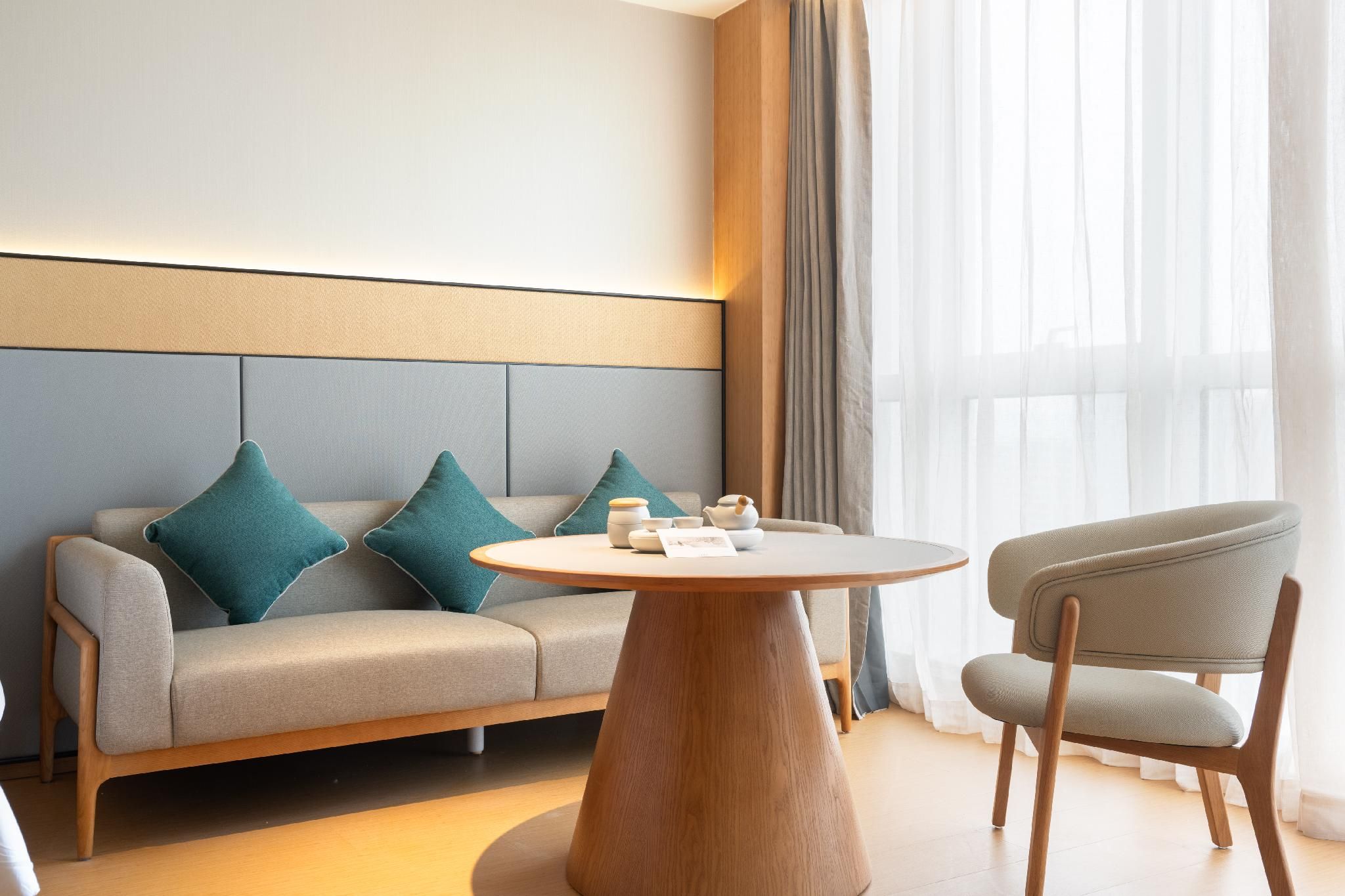 Huazhu - Family Room