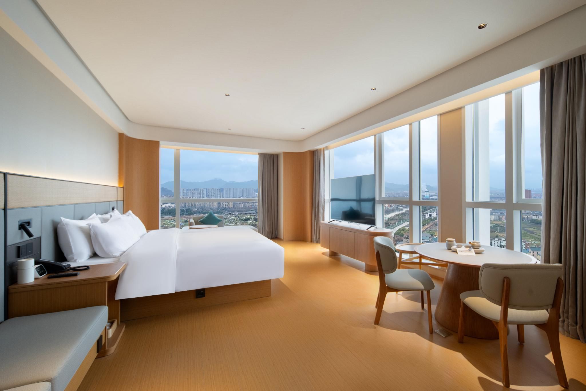 Huazhu - Deluxe Bed Room