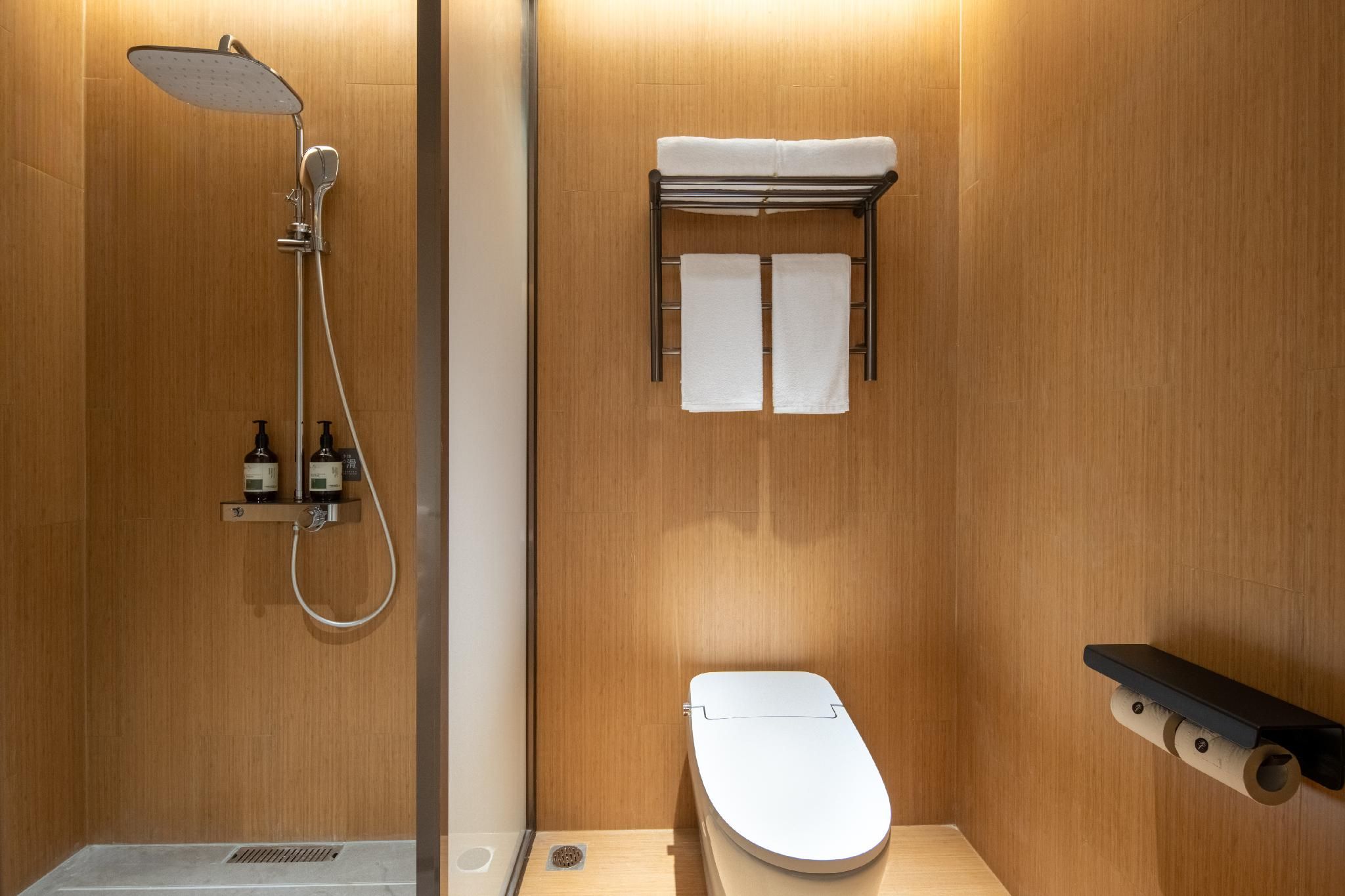 Huazhu - Deluxe Bed Room