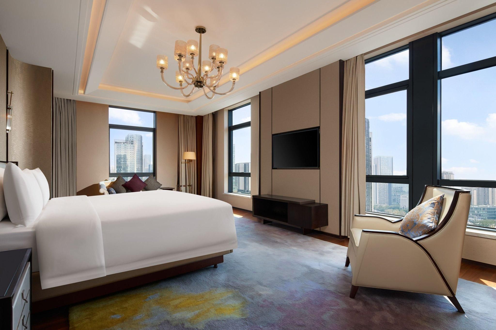1 Bedroom Presidential Suite, 1 King