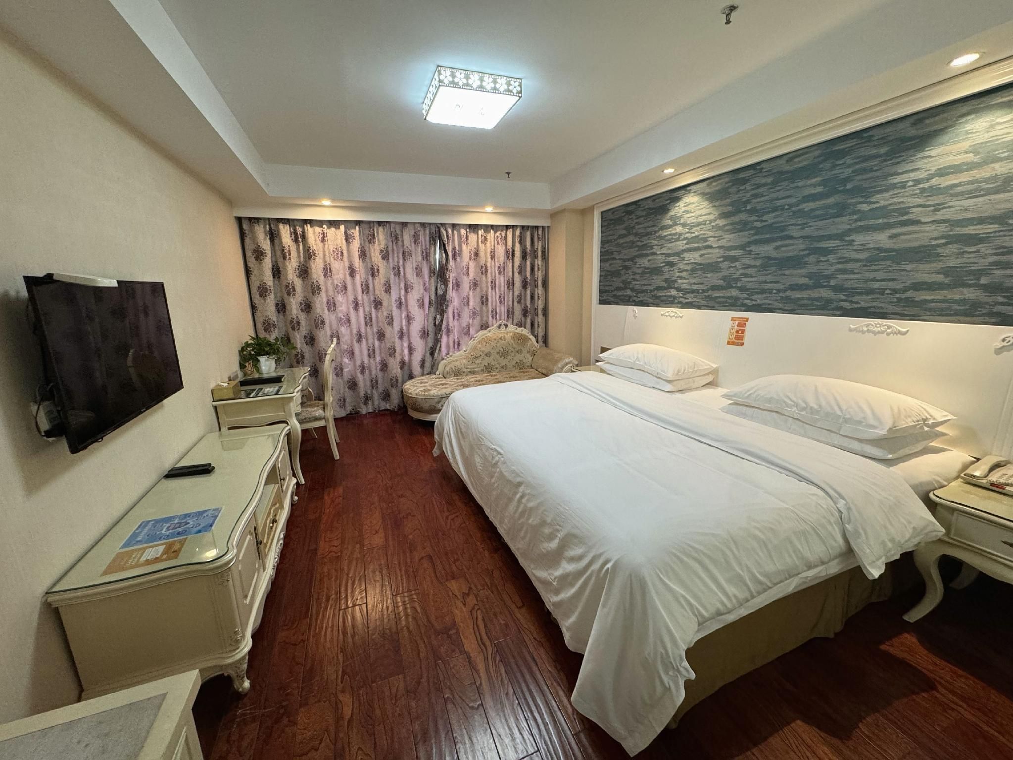Vienna - Deluxe Room