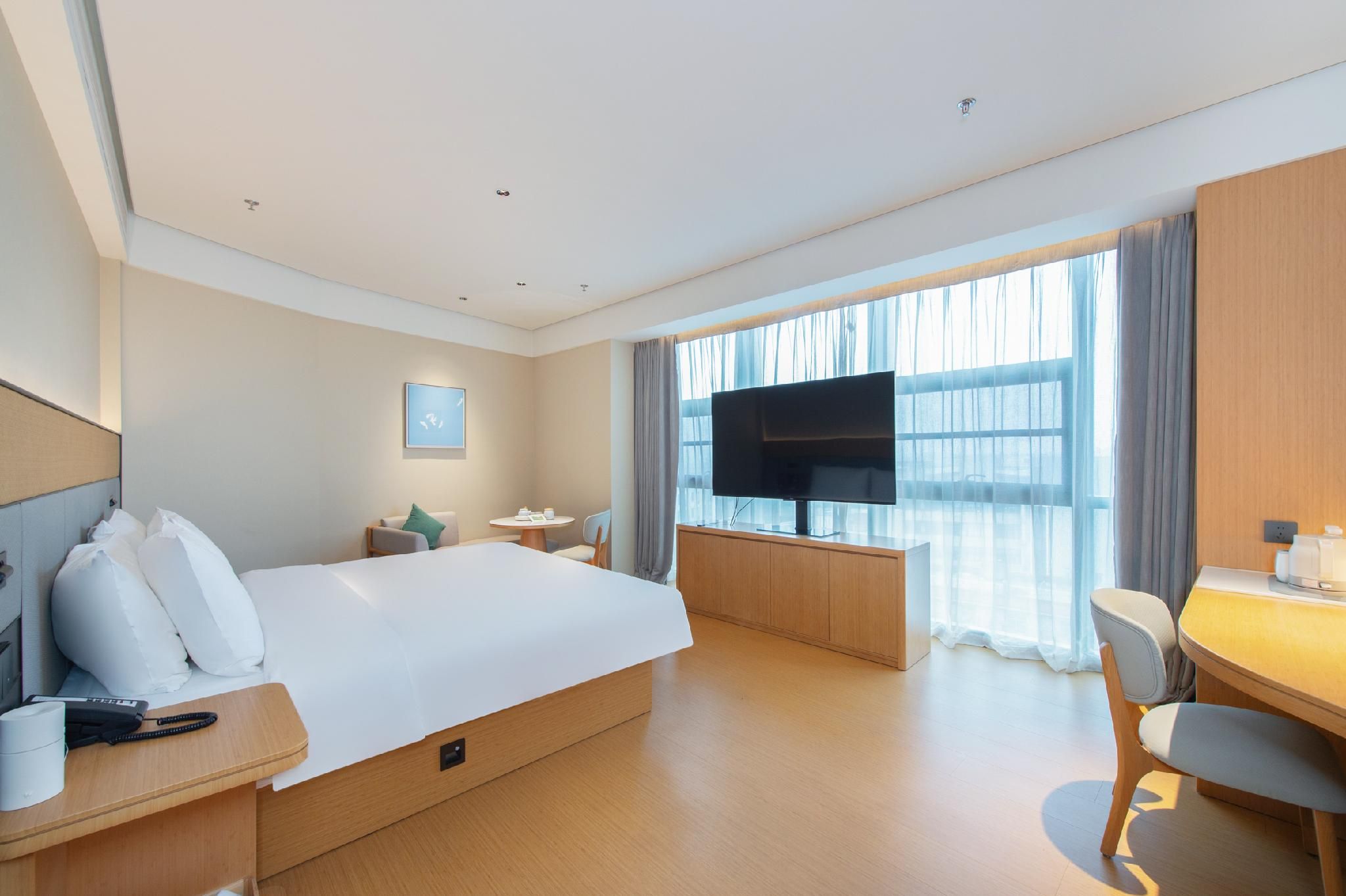 Superior Queen Room with View