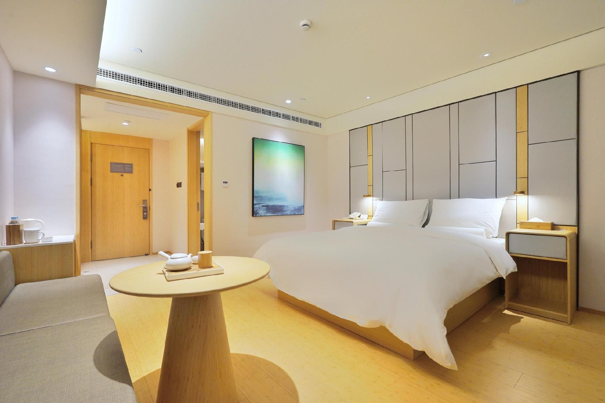 Business Queen Bed Room