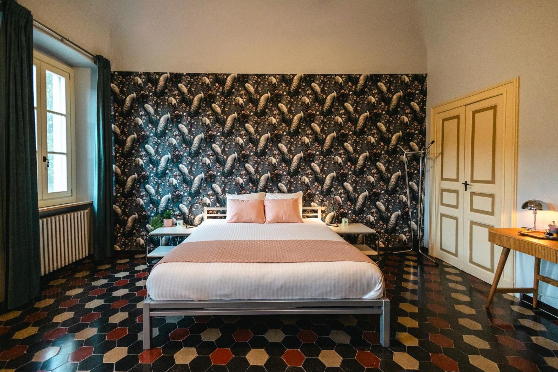Queen Room with Garden View
