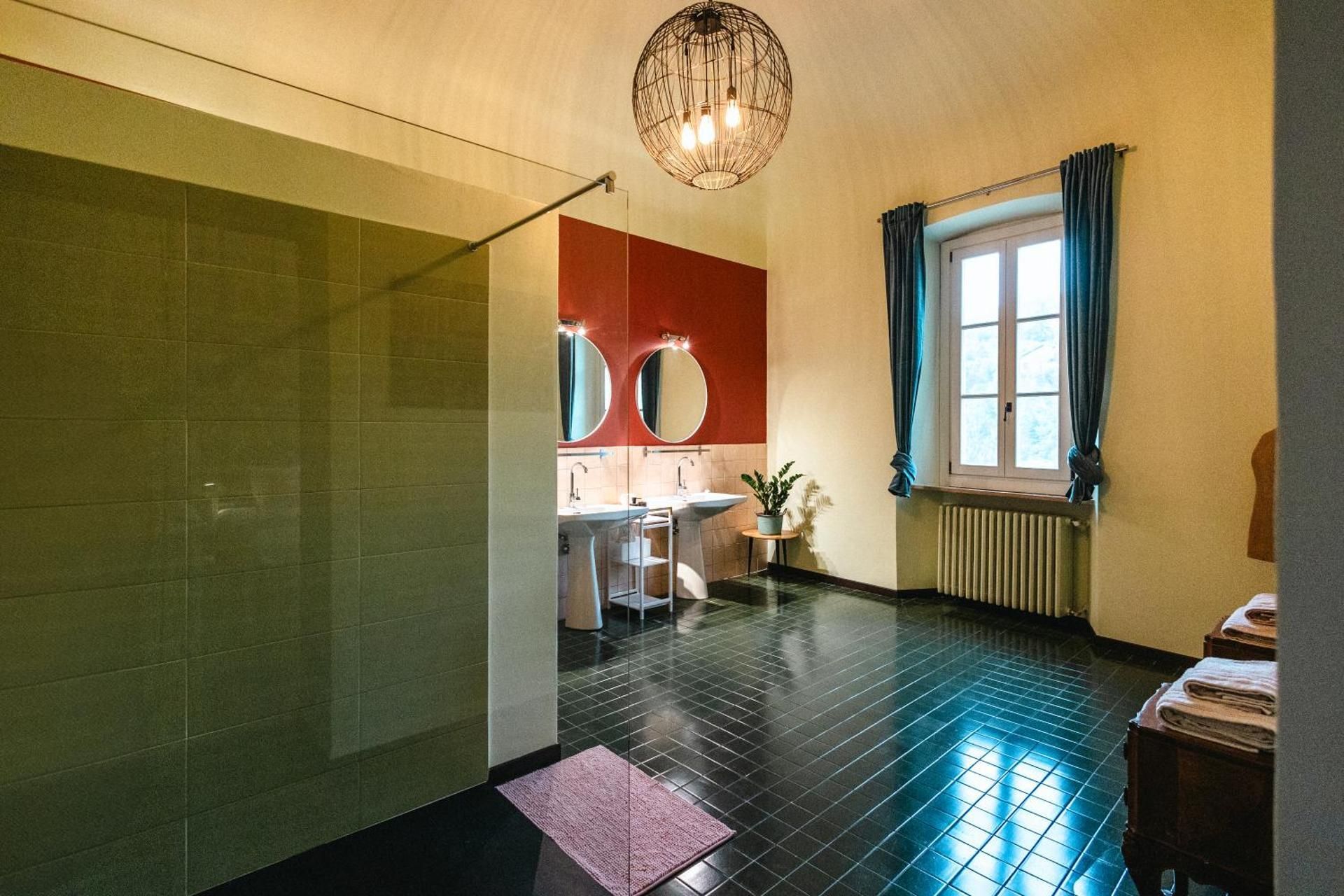 Queen Room with Garden View