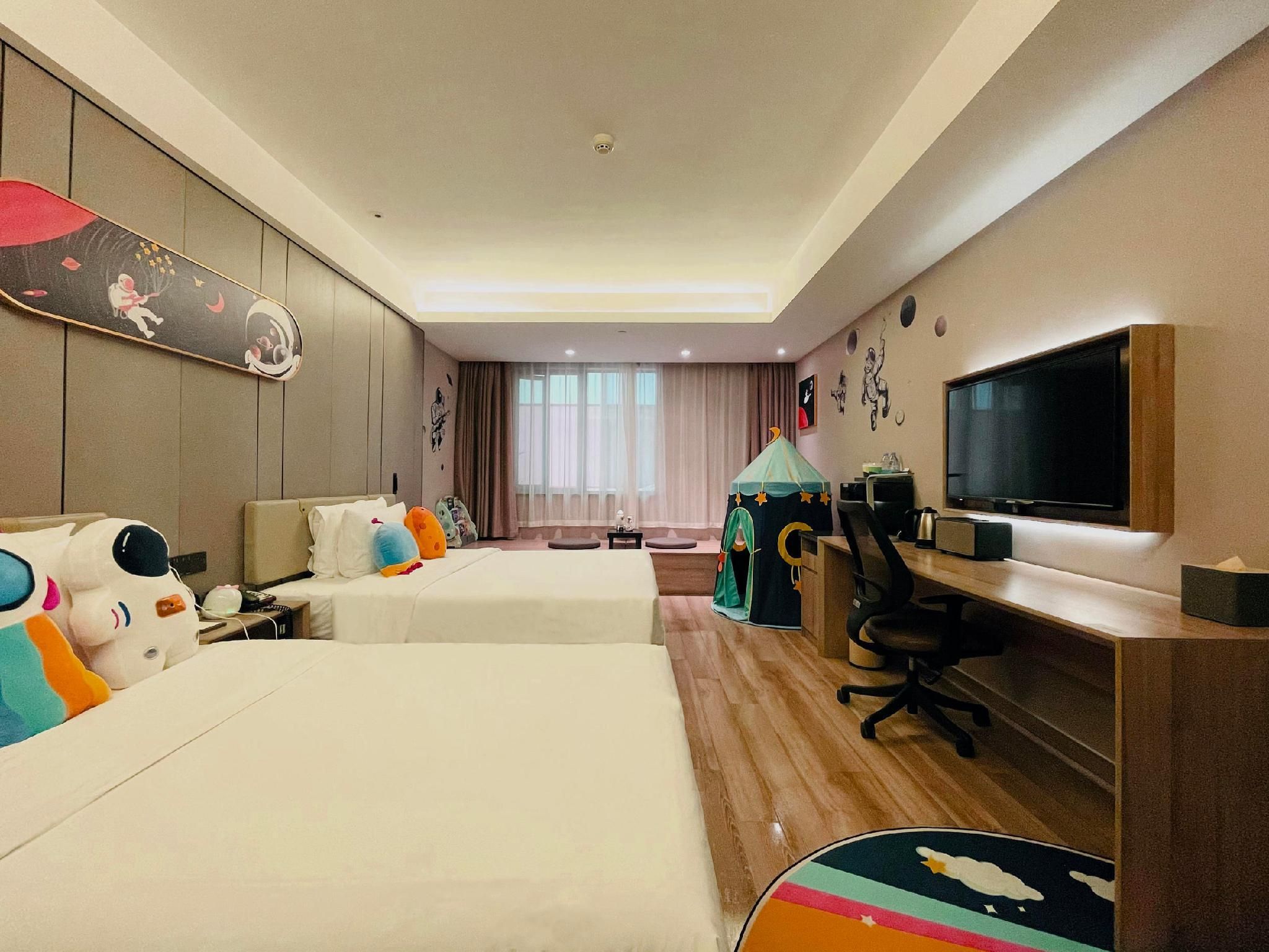 Atour - JUMI Family Room