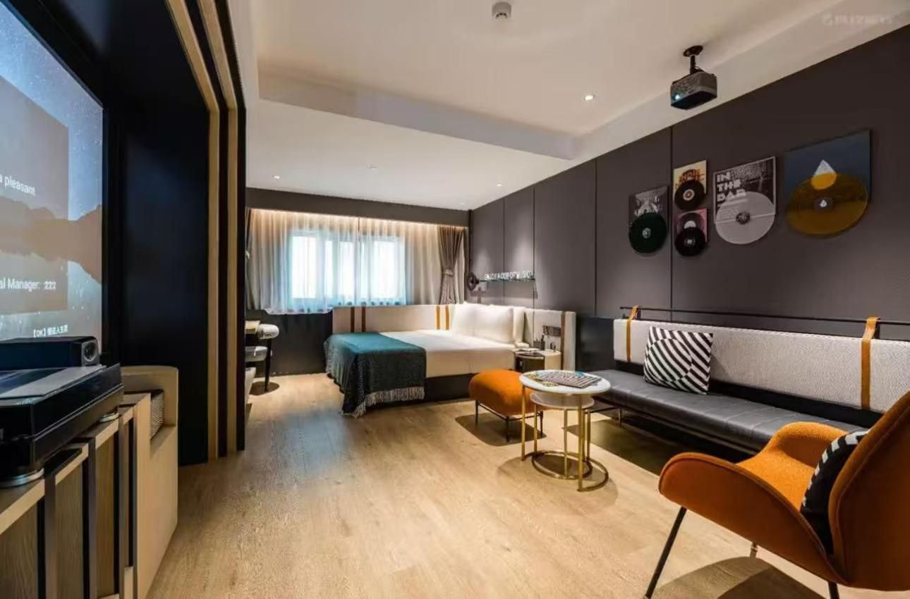 Theme Double Room - Vinyl Classic