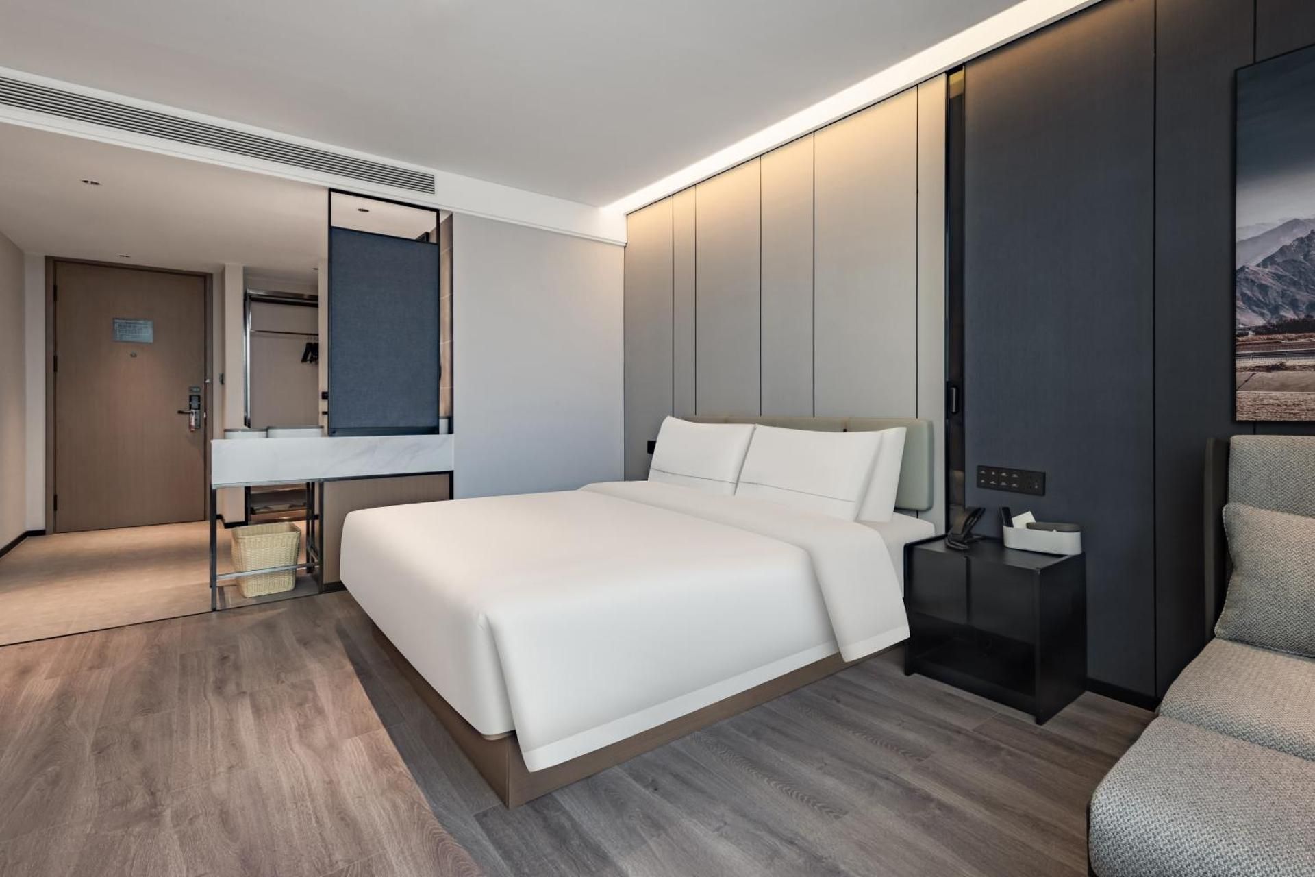 Premier Double Room with Courtyard