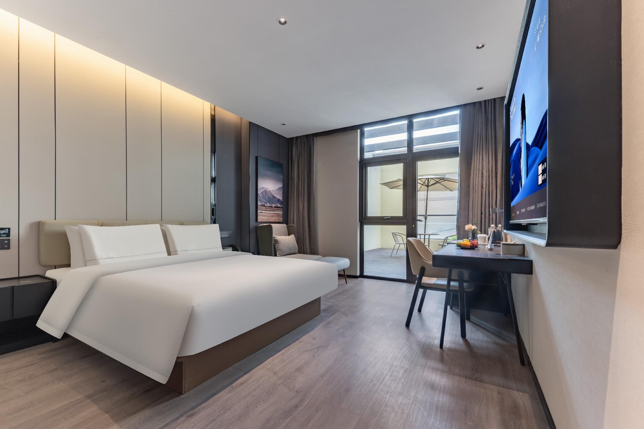 Premier King Room with Balcony