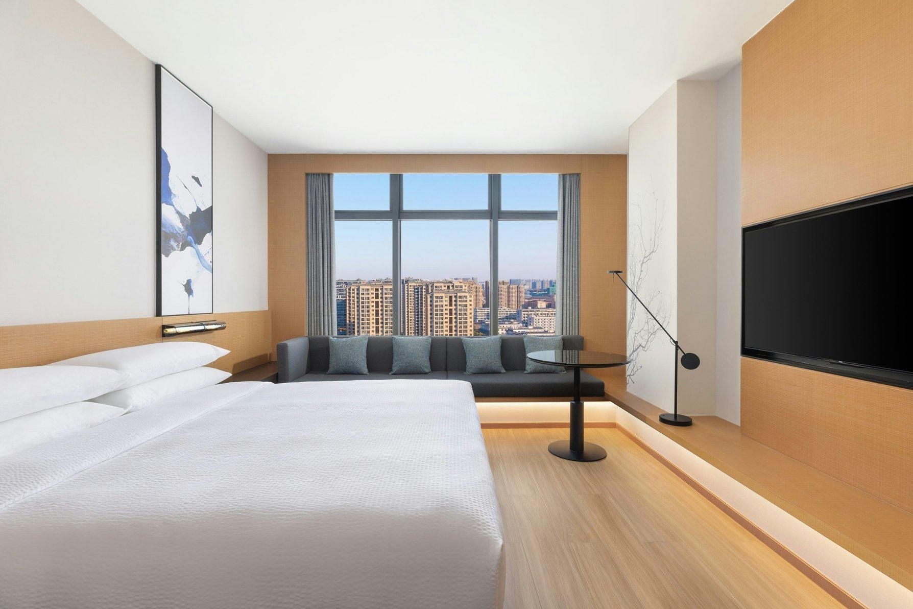 Superior King, Guest room, 1 King, City view