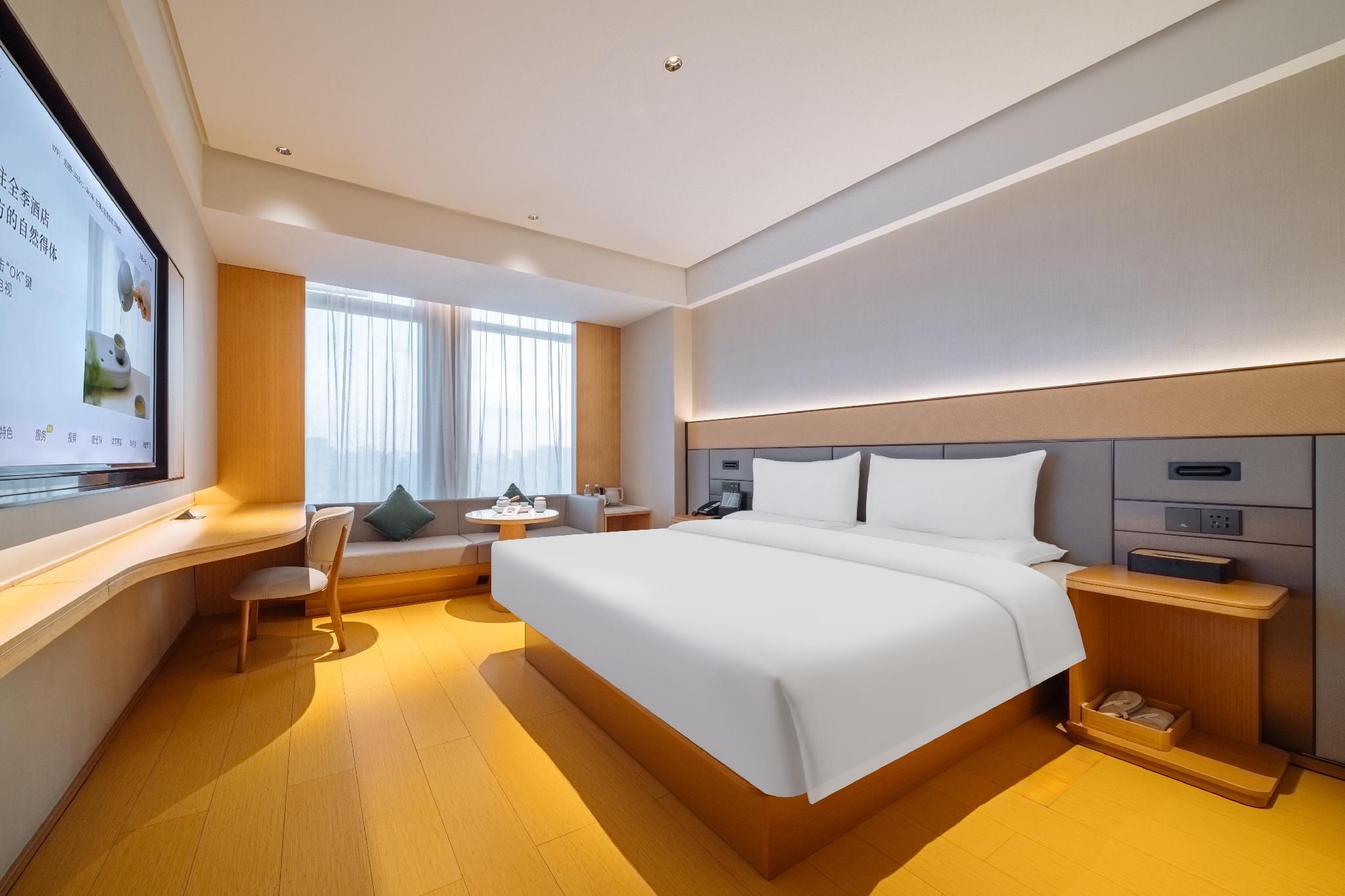 Business Queen Bed Room