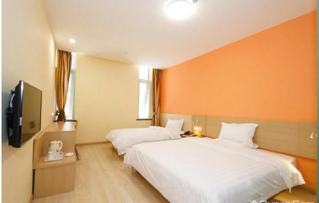 Comfortable Twin Room