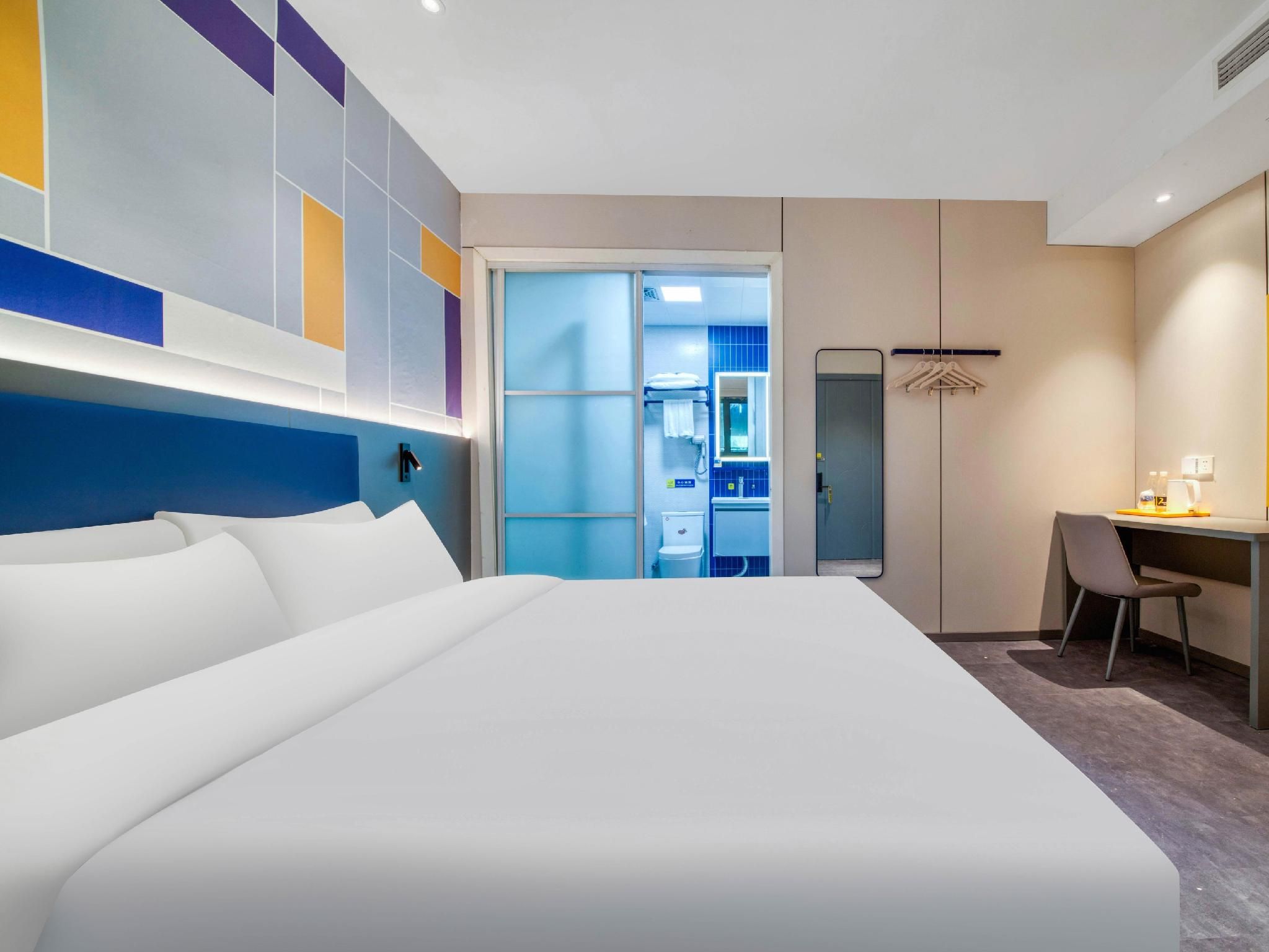 Economy Room