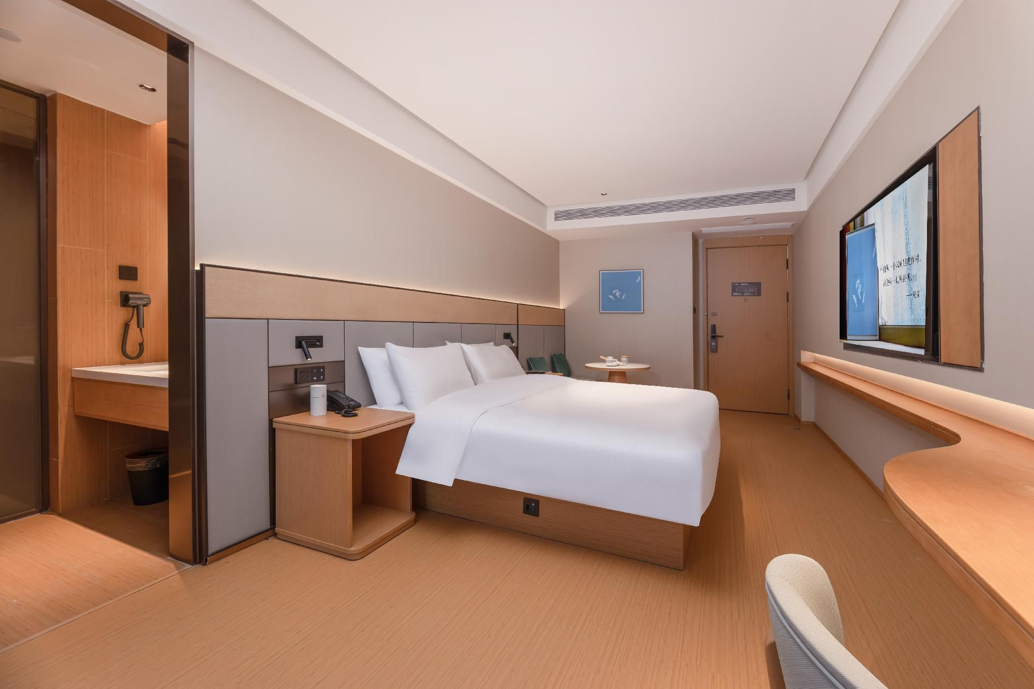 Business Queen Bed Room