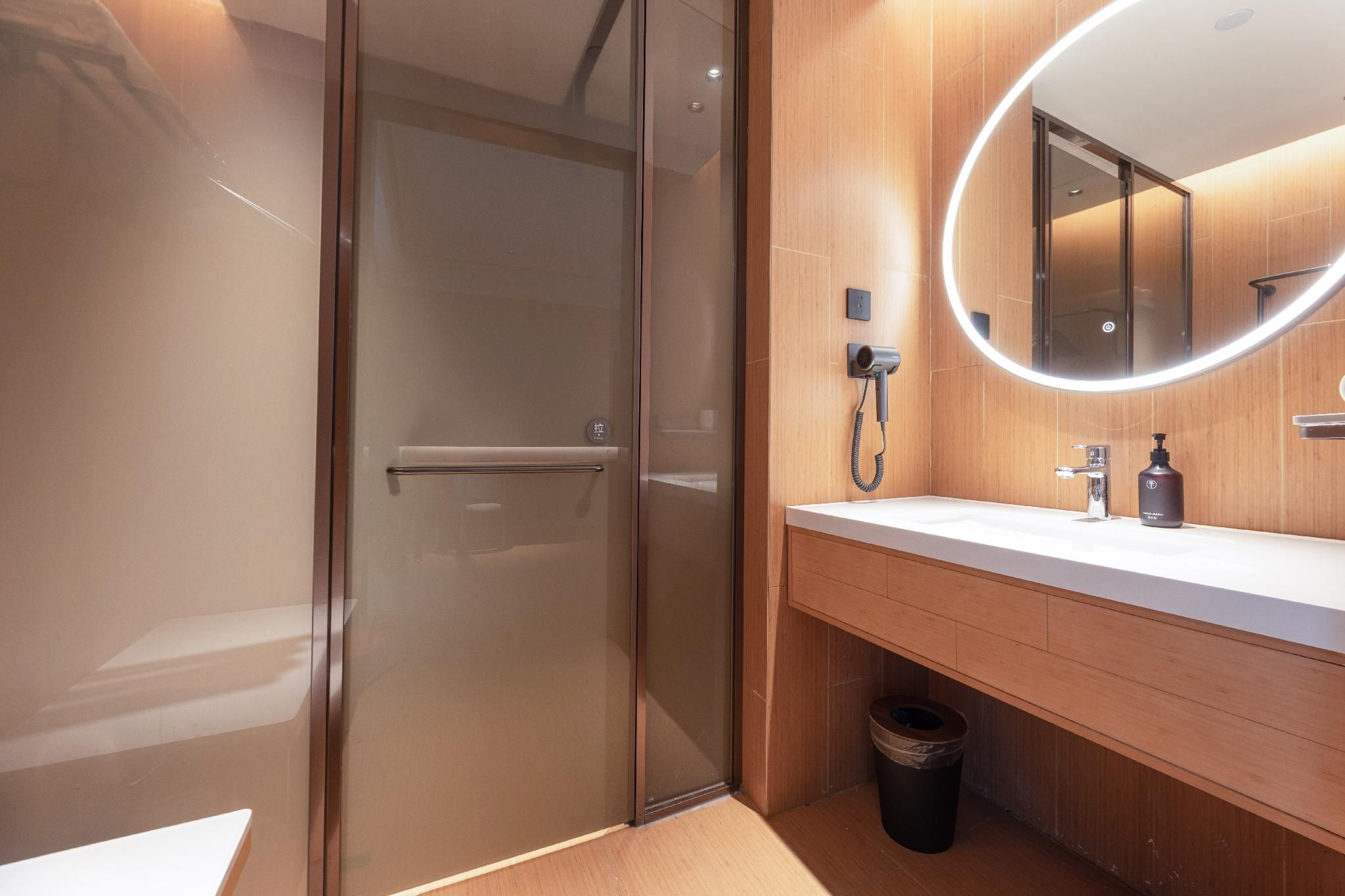 Business Queen Bed Room