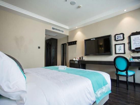 Xana - G Bed Room