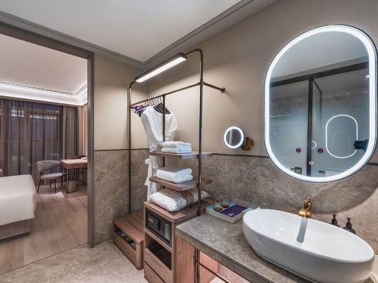 Deluxe Room with two Single Beds