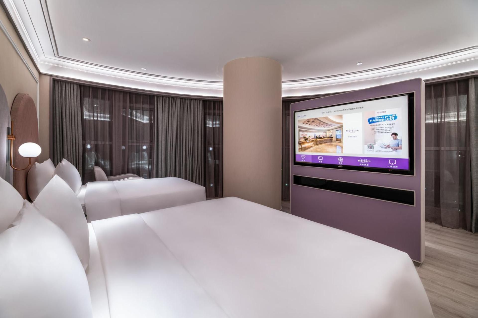 Deluxe Twin Room with City View