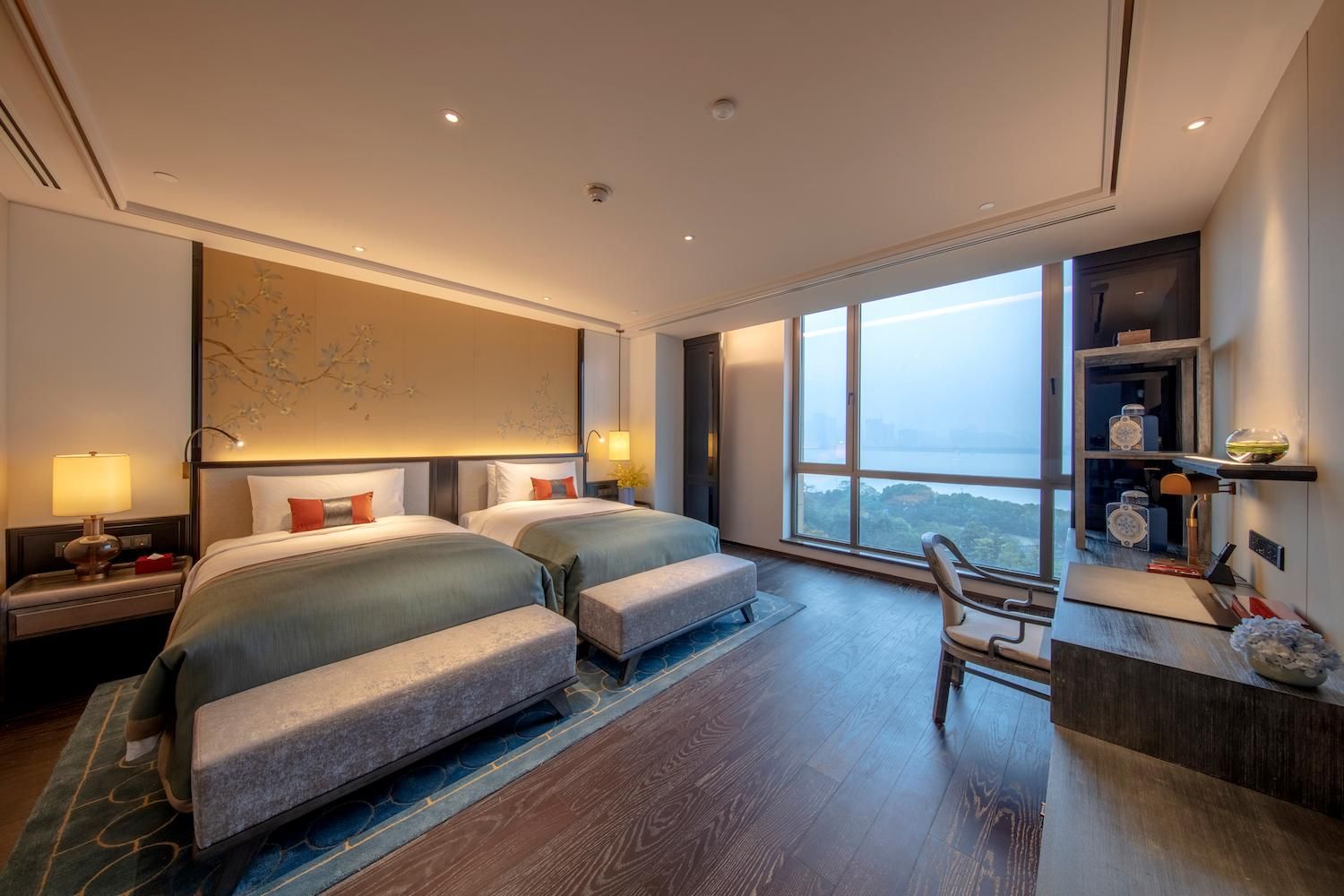 Deluxe River View