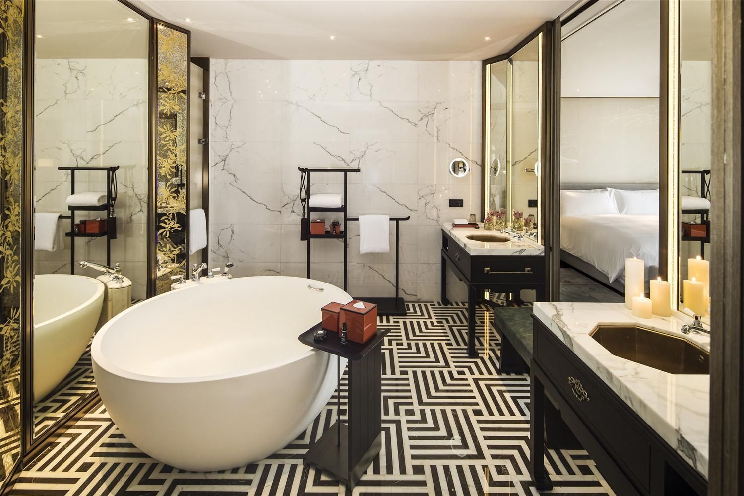 Open-Plan Suite Twin