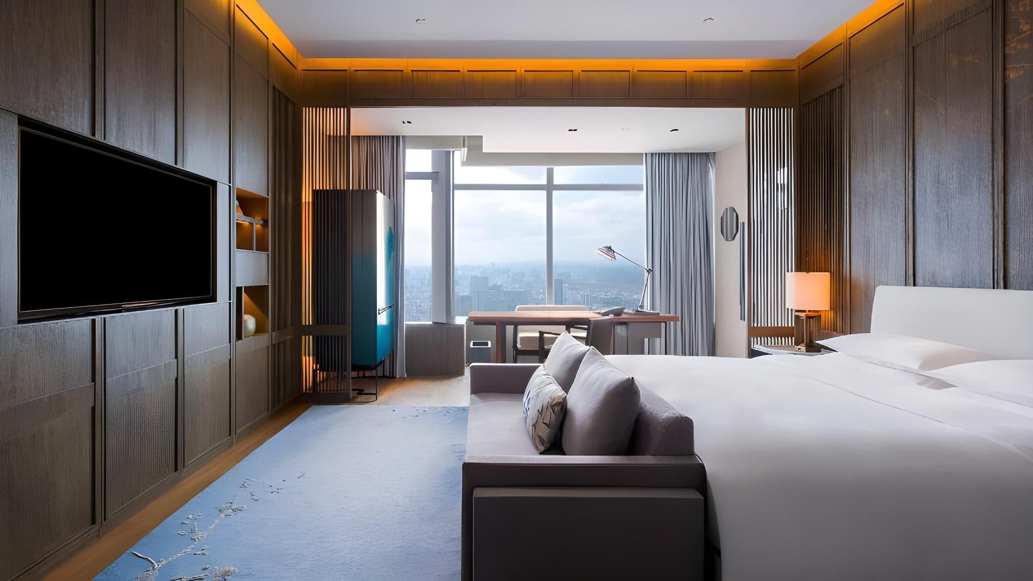 1 King Bed