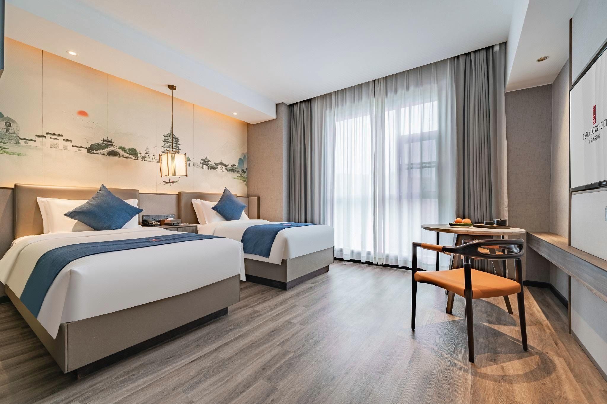 Rezen - Executive Twin Bed Room