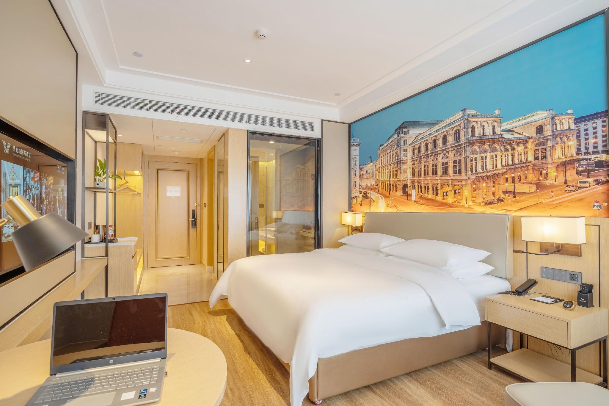 Vienna - Deluxe Room