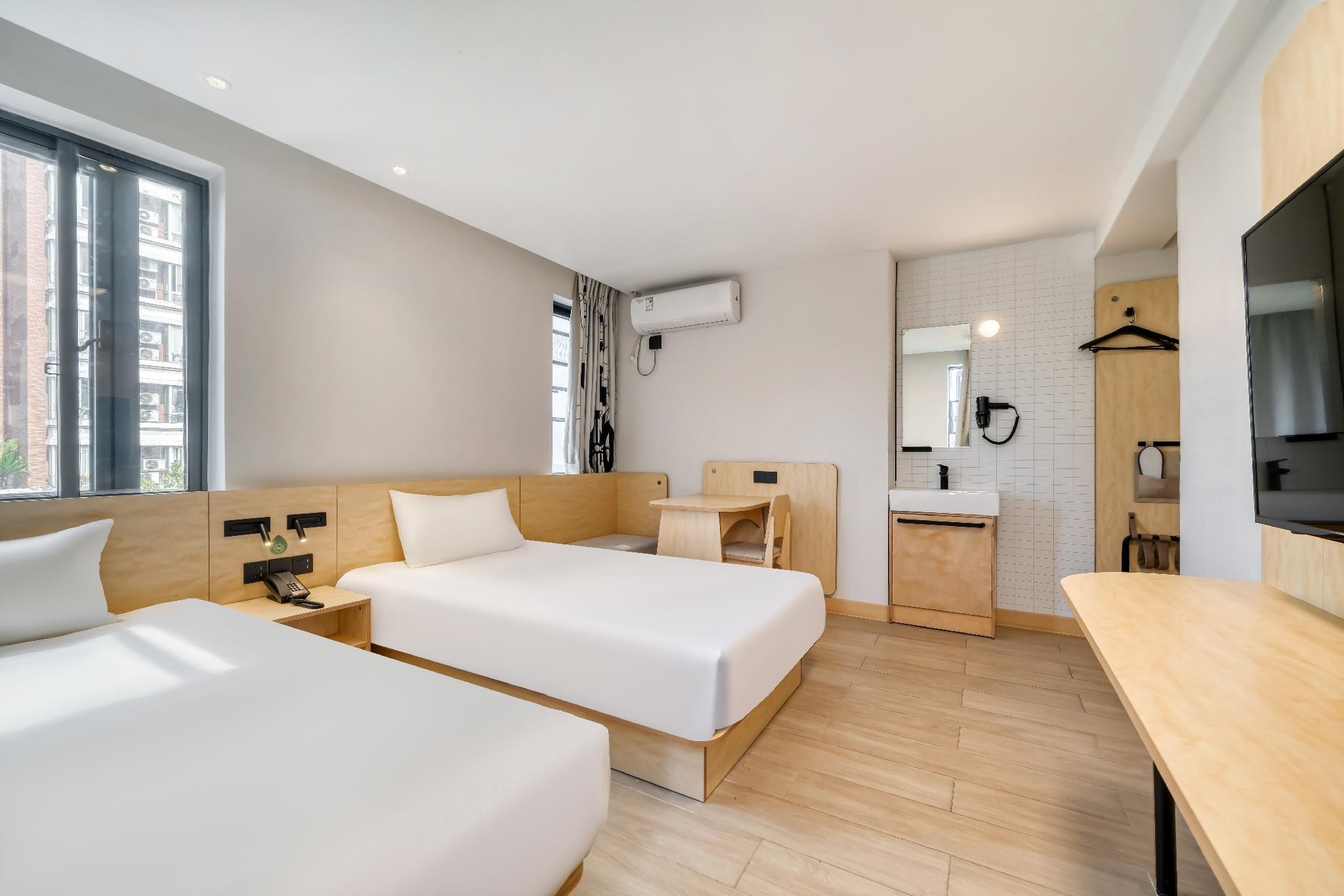 Huazhu - Business Twin Room