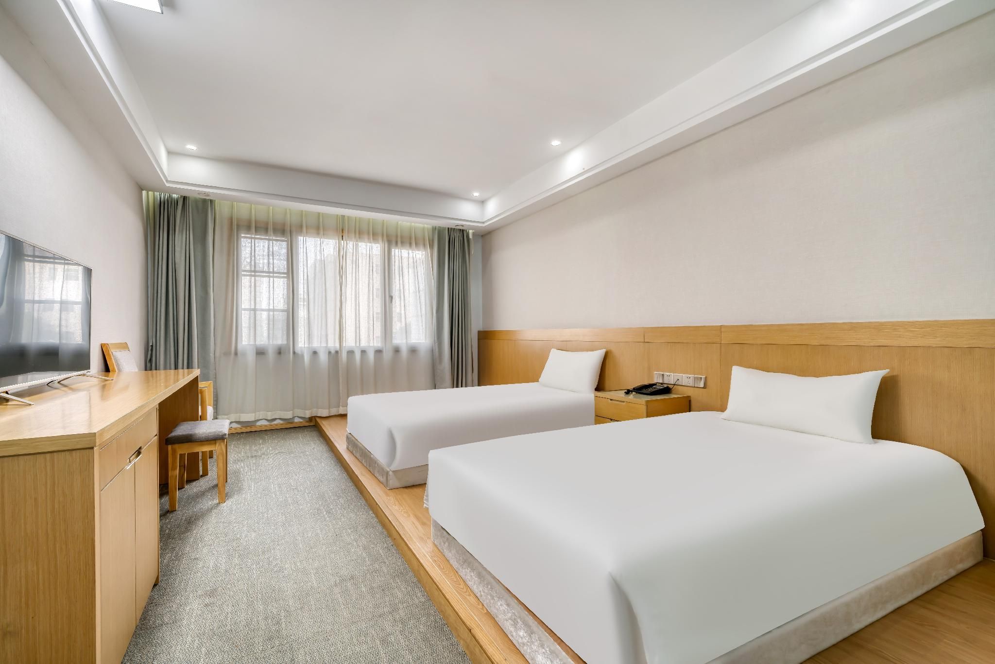 Huazhu - Deluxe Twin Room