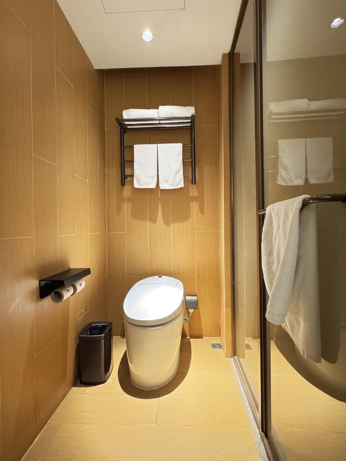 Queen Room A
