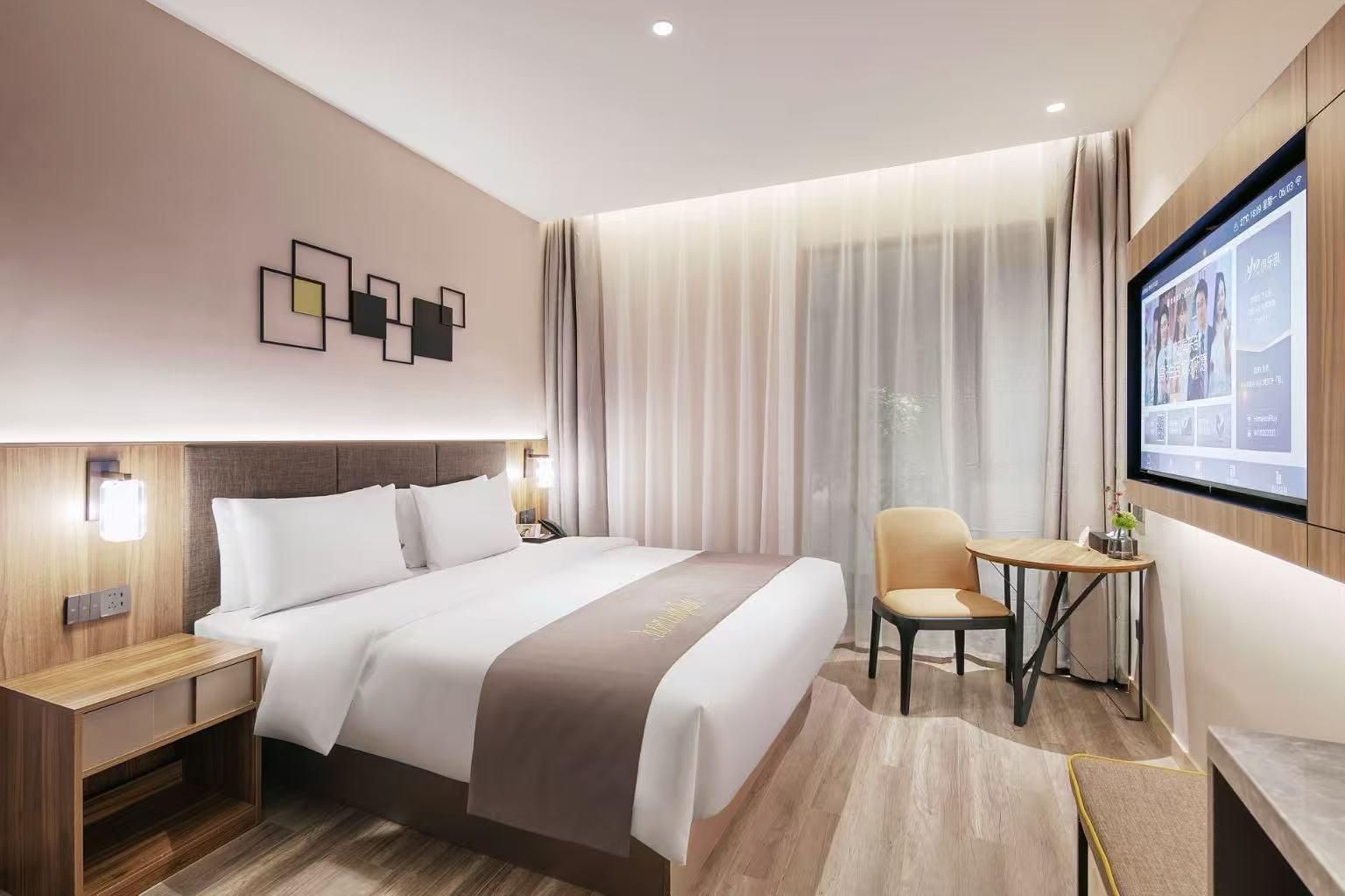 Business King Room