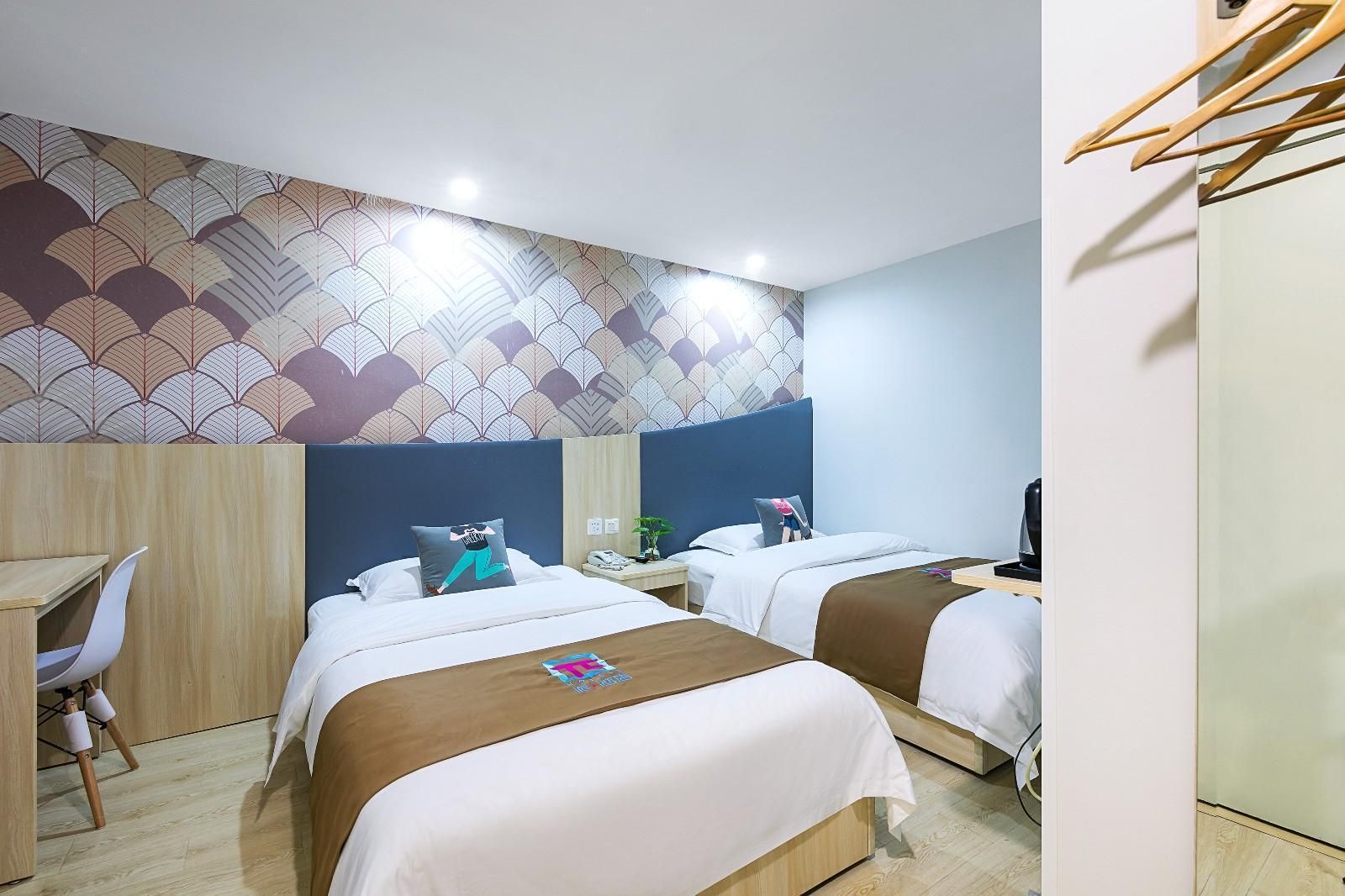 Select Twin Room