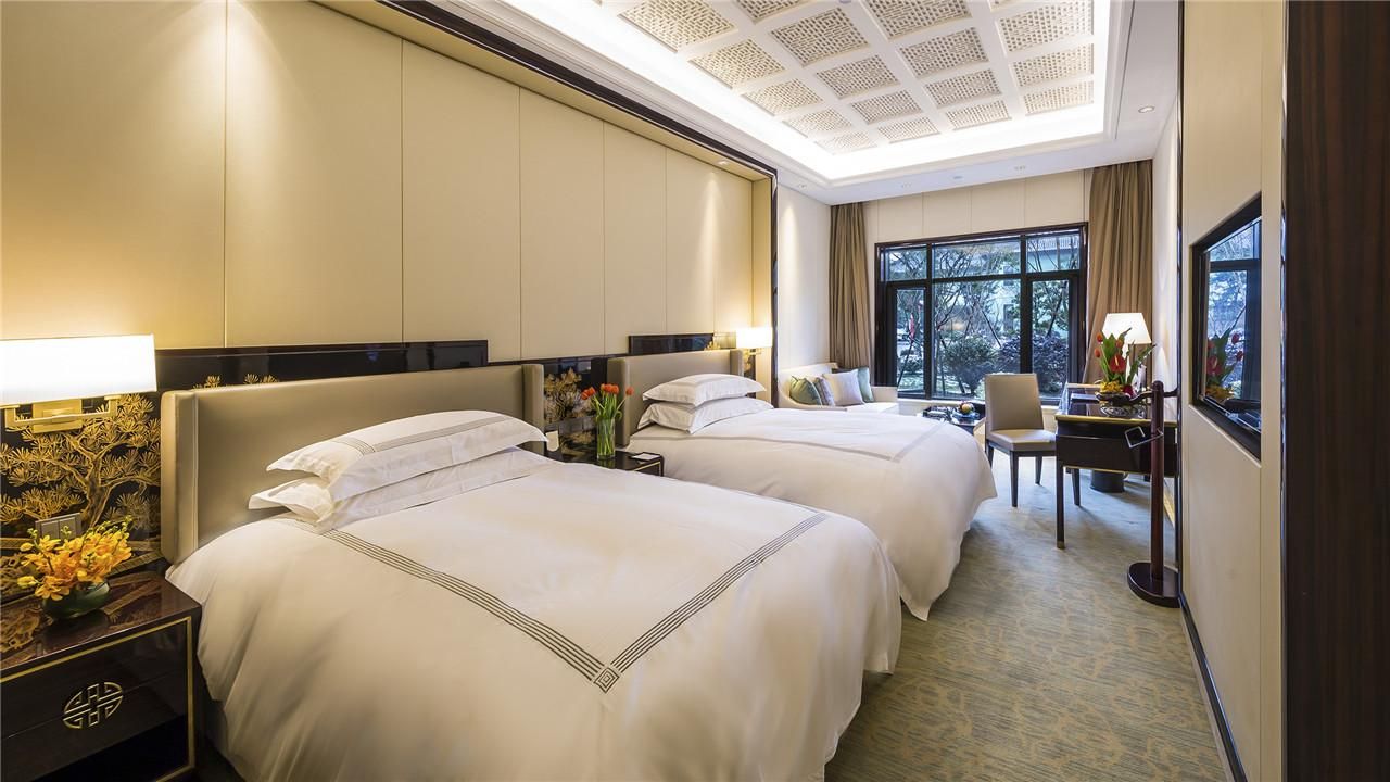 Deluxe Twin Bed Garden View