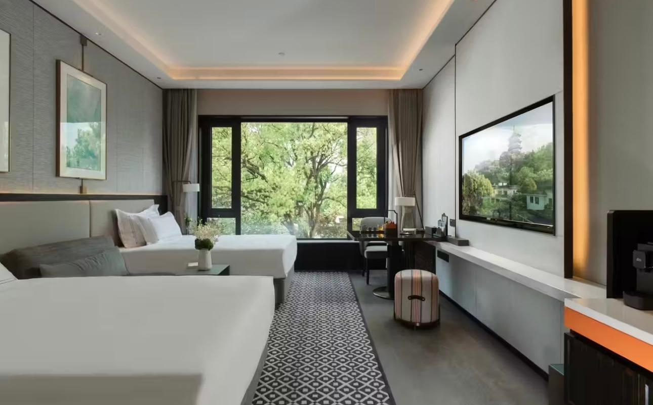 Deluxe Courtyard View Twin Room