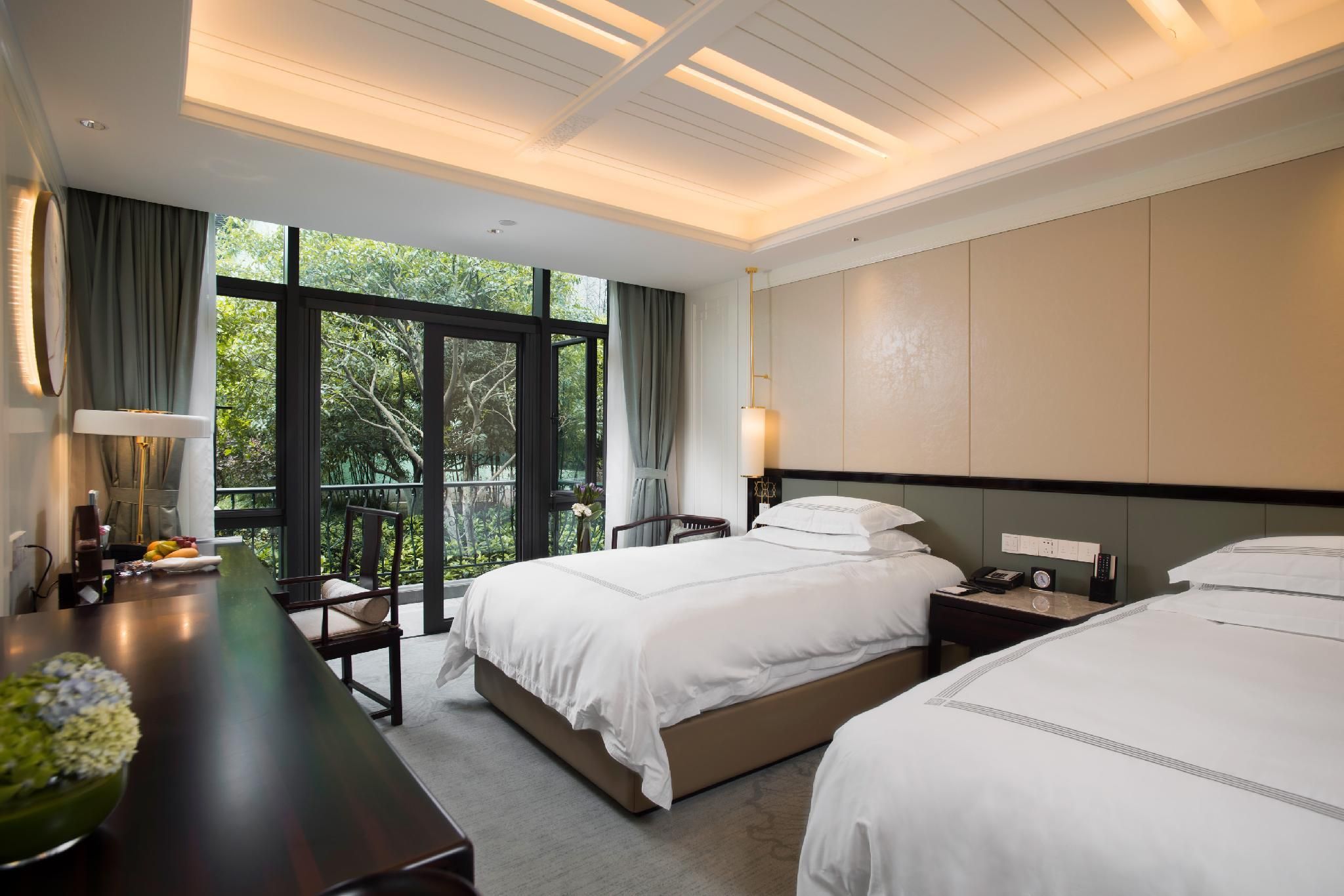 Deluxe Twin Bed Garden View