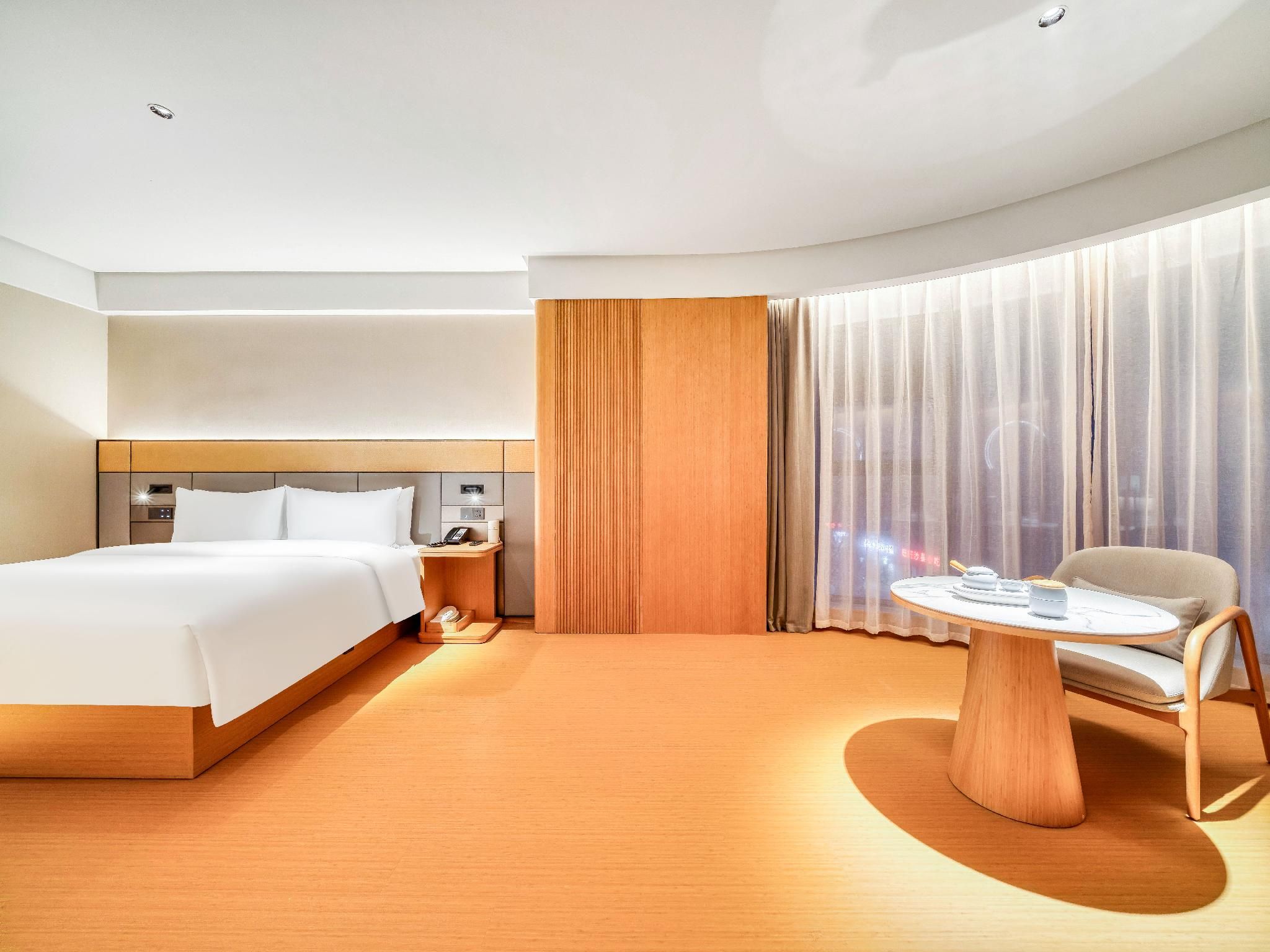 Huazhu - Deluxe Bed Room