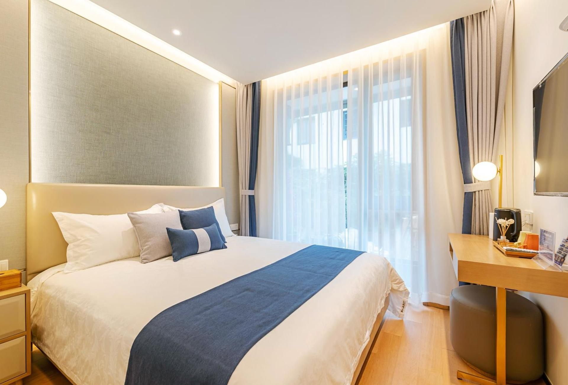 King Room with Garden View