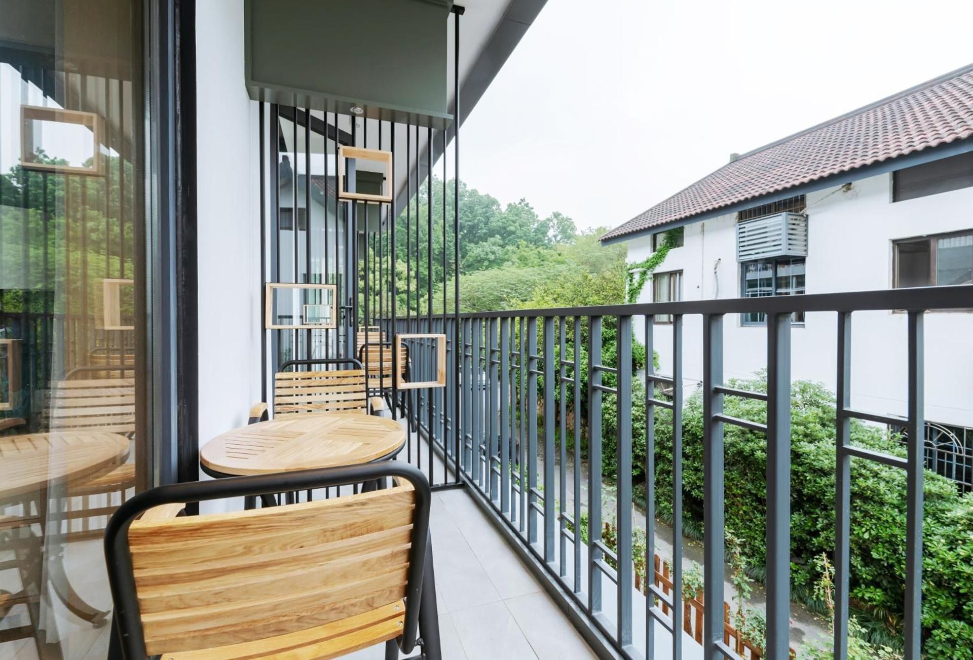 Queen Room with Balcony