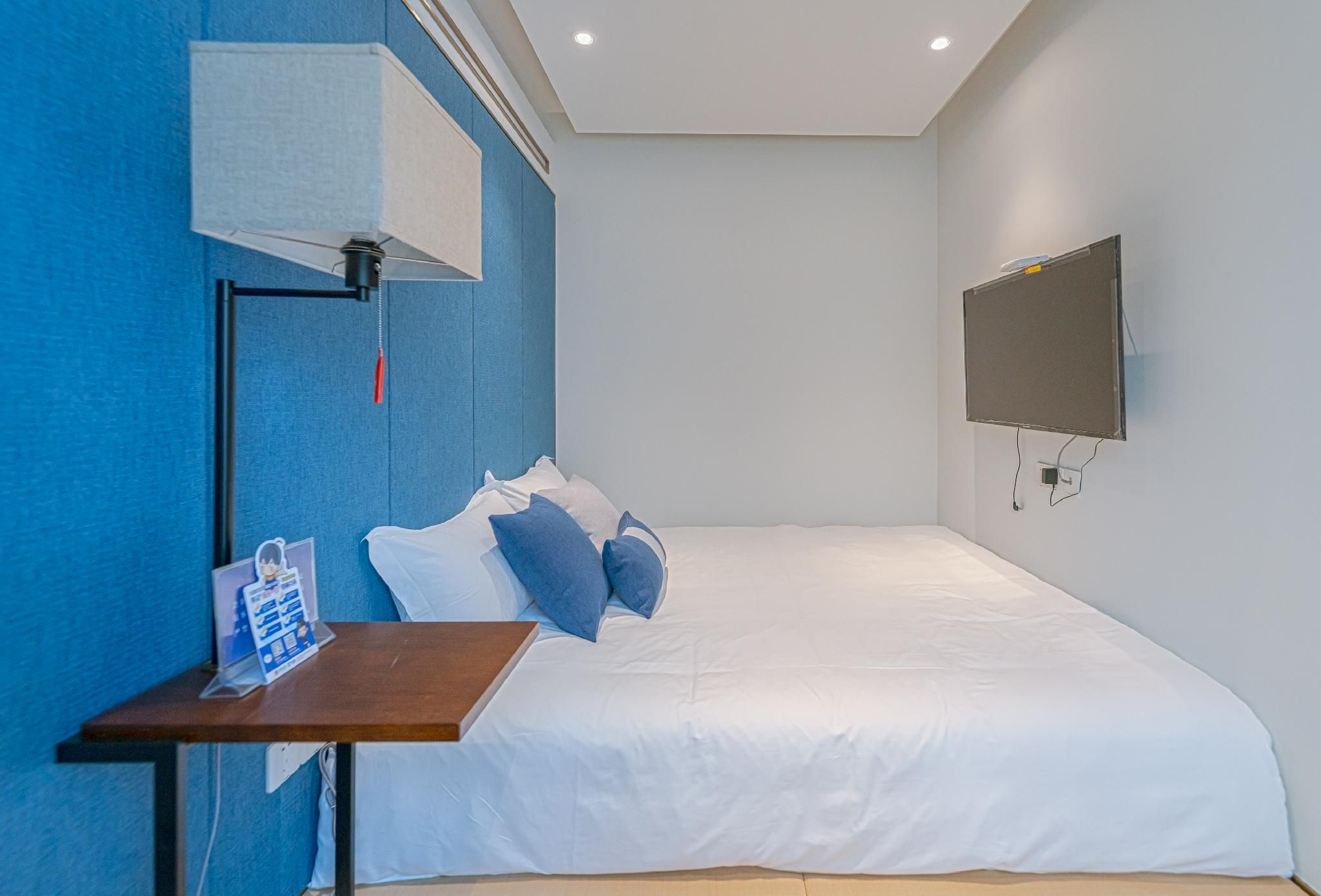 Tatami Queen Room