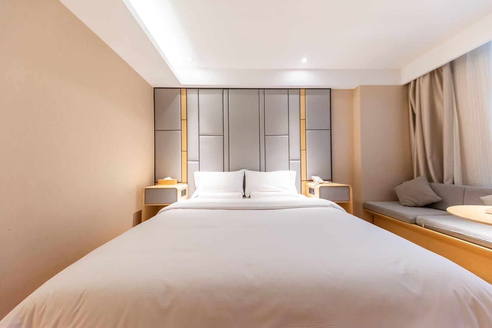Business Queen Bed Room