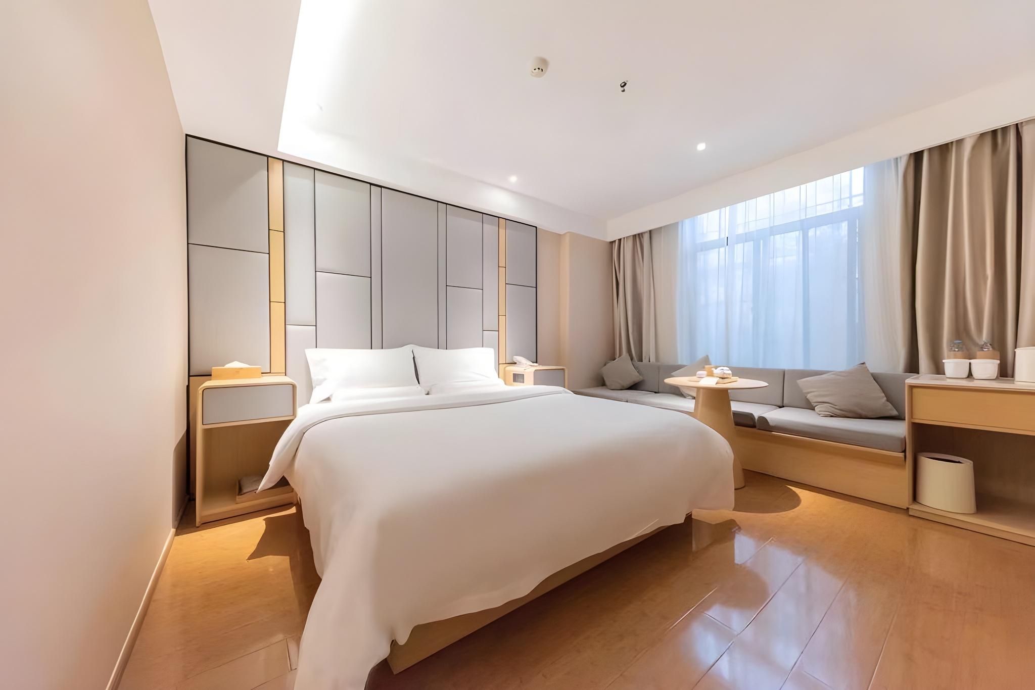 Business Queen Bed Room