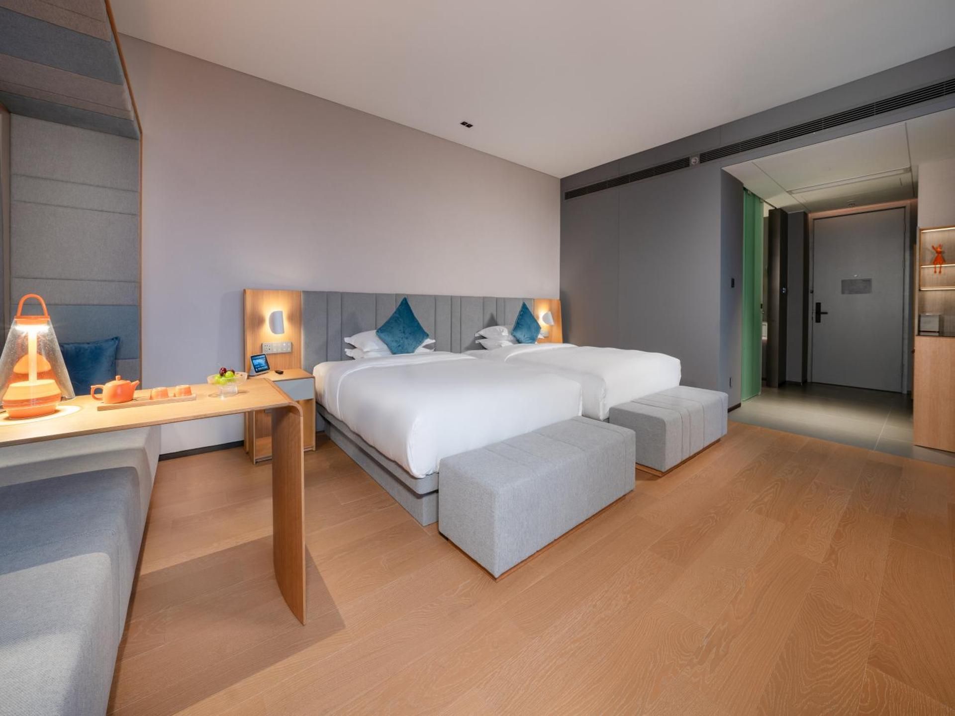 Four Seasons Twin Room 