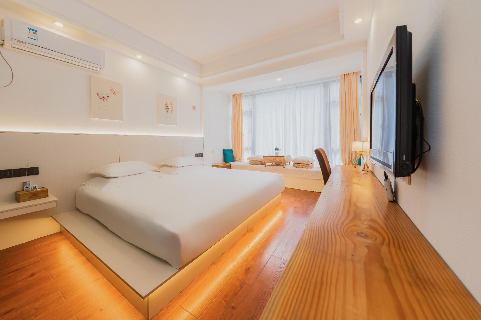 Big Room